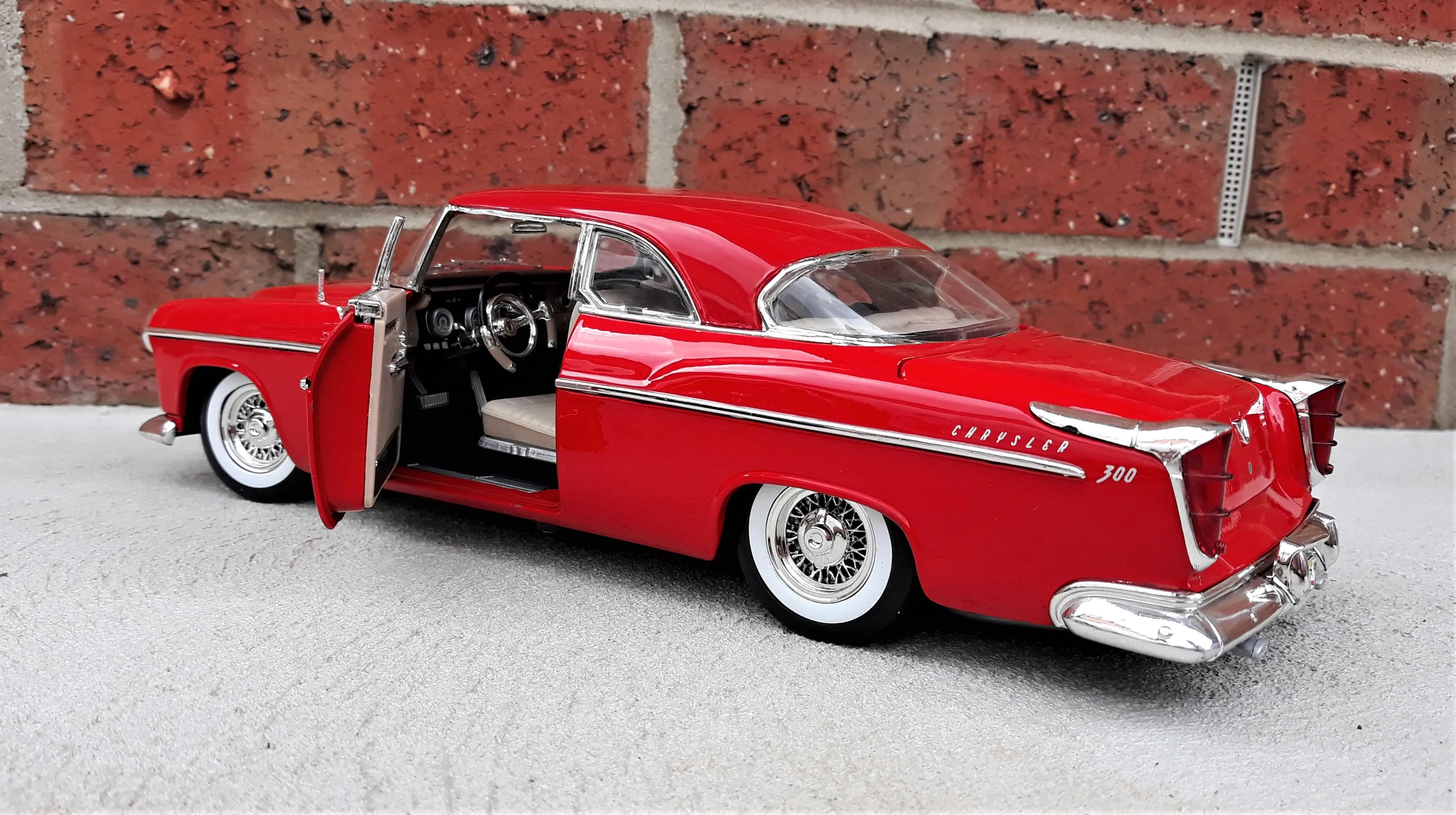 46005 diecast car display