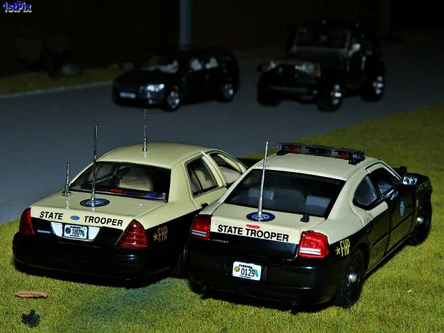 46007 diecast police car collection 1