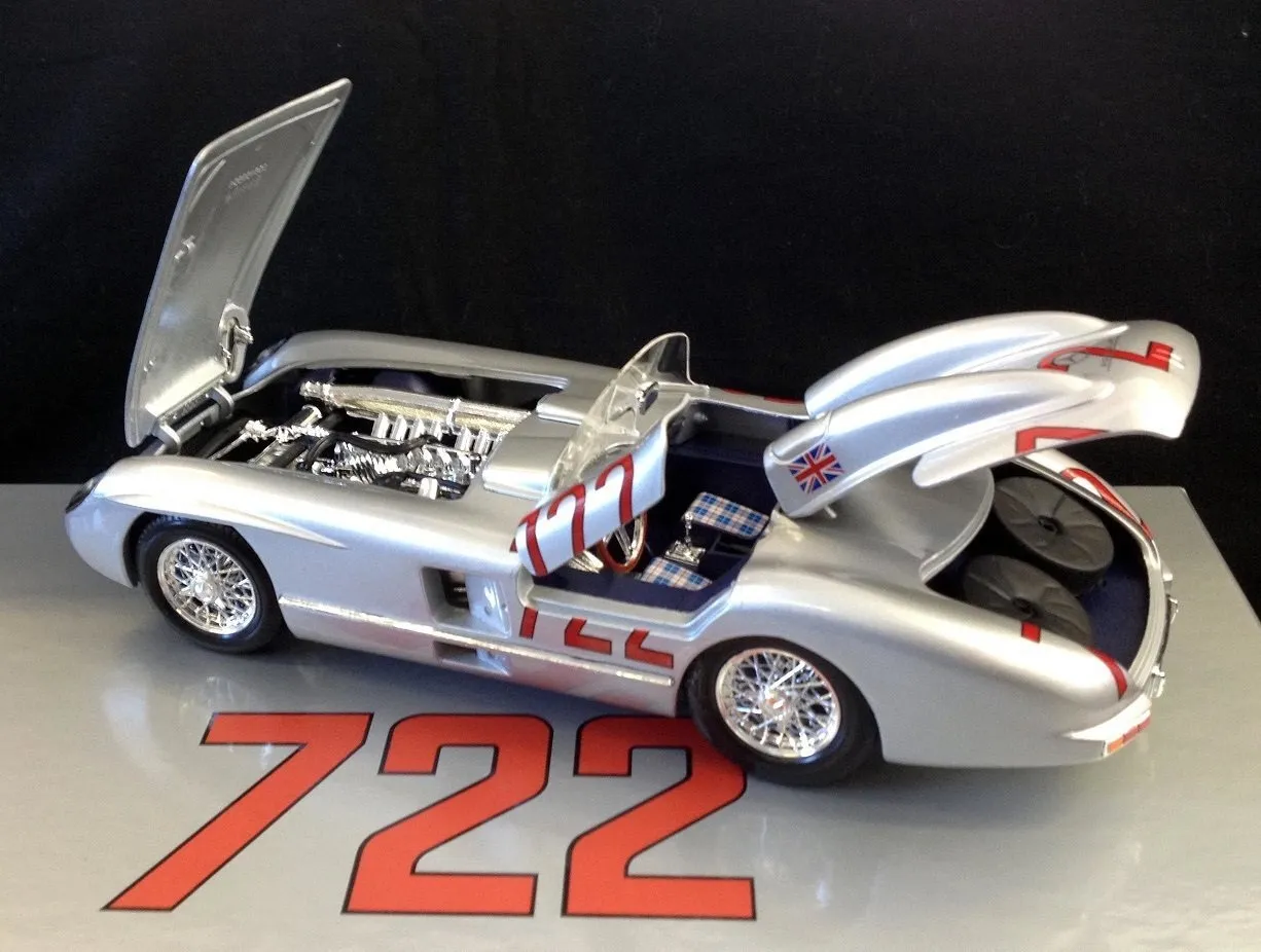 /img/46033-diecast-model-collection.webp