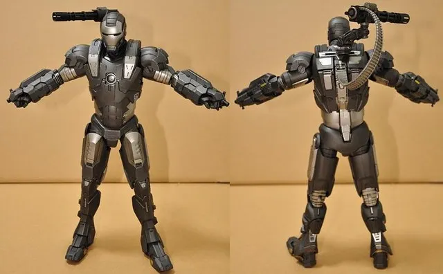 46043 war machine diecast side view