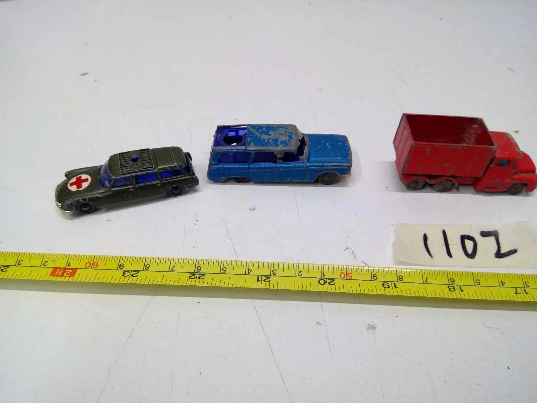 46056 husky diecast vehicles collecting