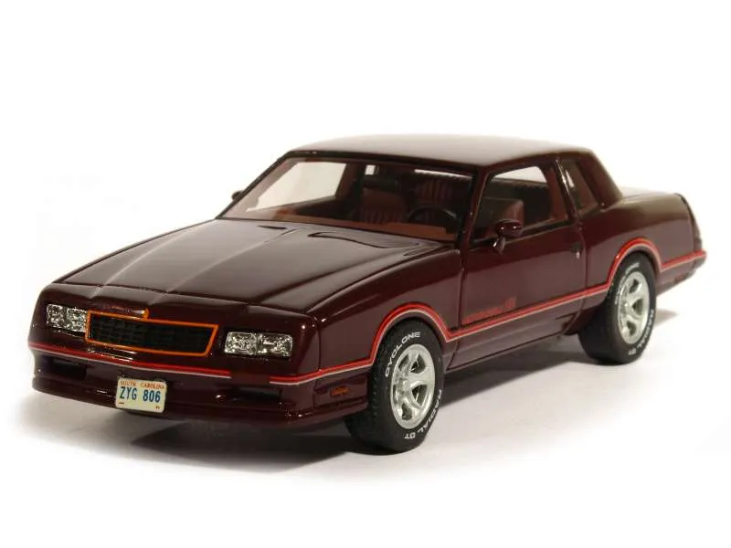 /img/46064-chevy-monte-carlo-diecast-cleaning.webp