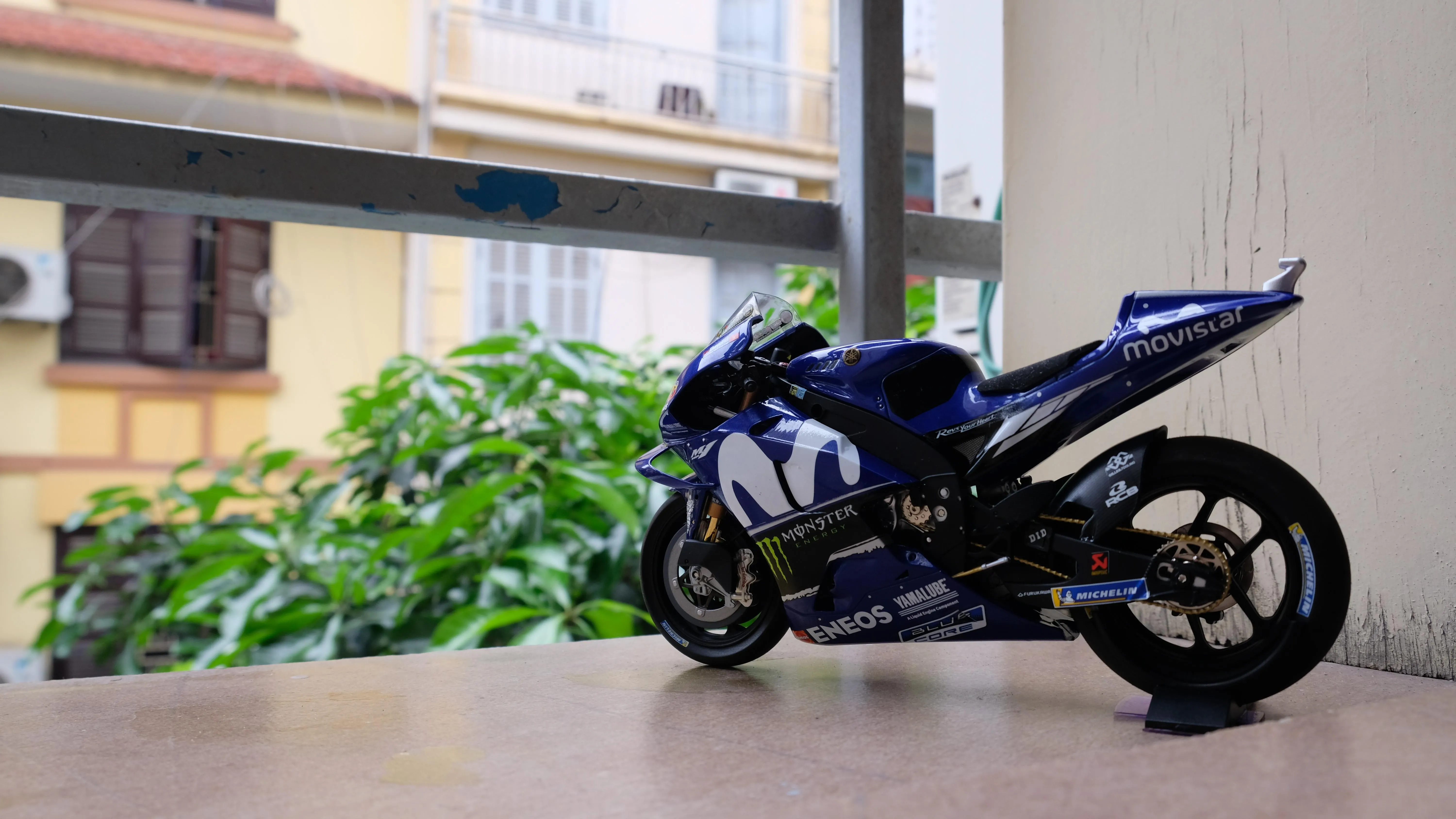/img/46070-bmw-r1200gs-diecast.webp