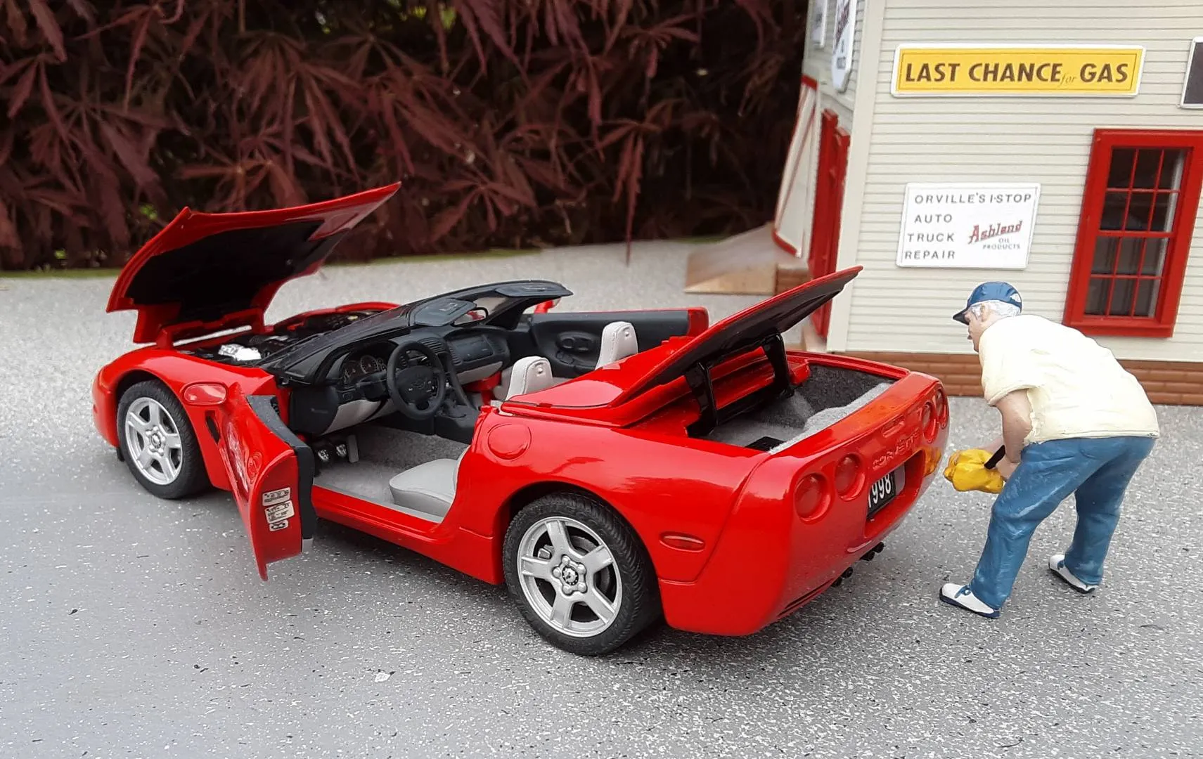 46072 diecast corvette materials