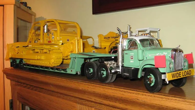 46094 mack diecast scale comparison