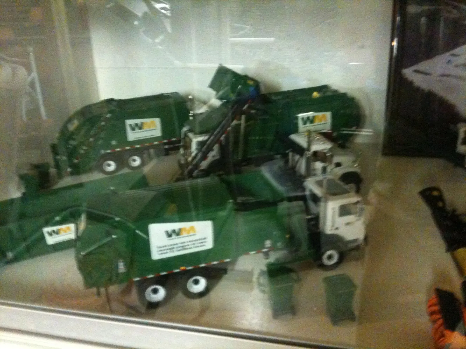 46098 diecast mack bulldog