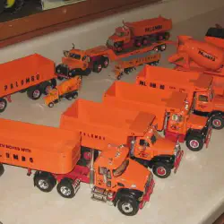 /img/46098-diecast-mack-future.webp