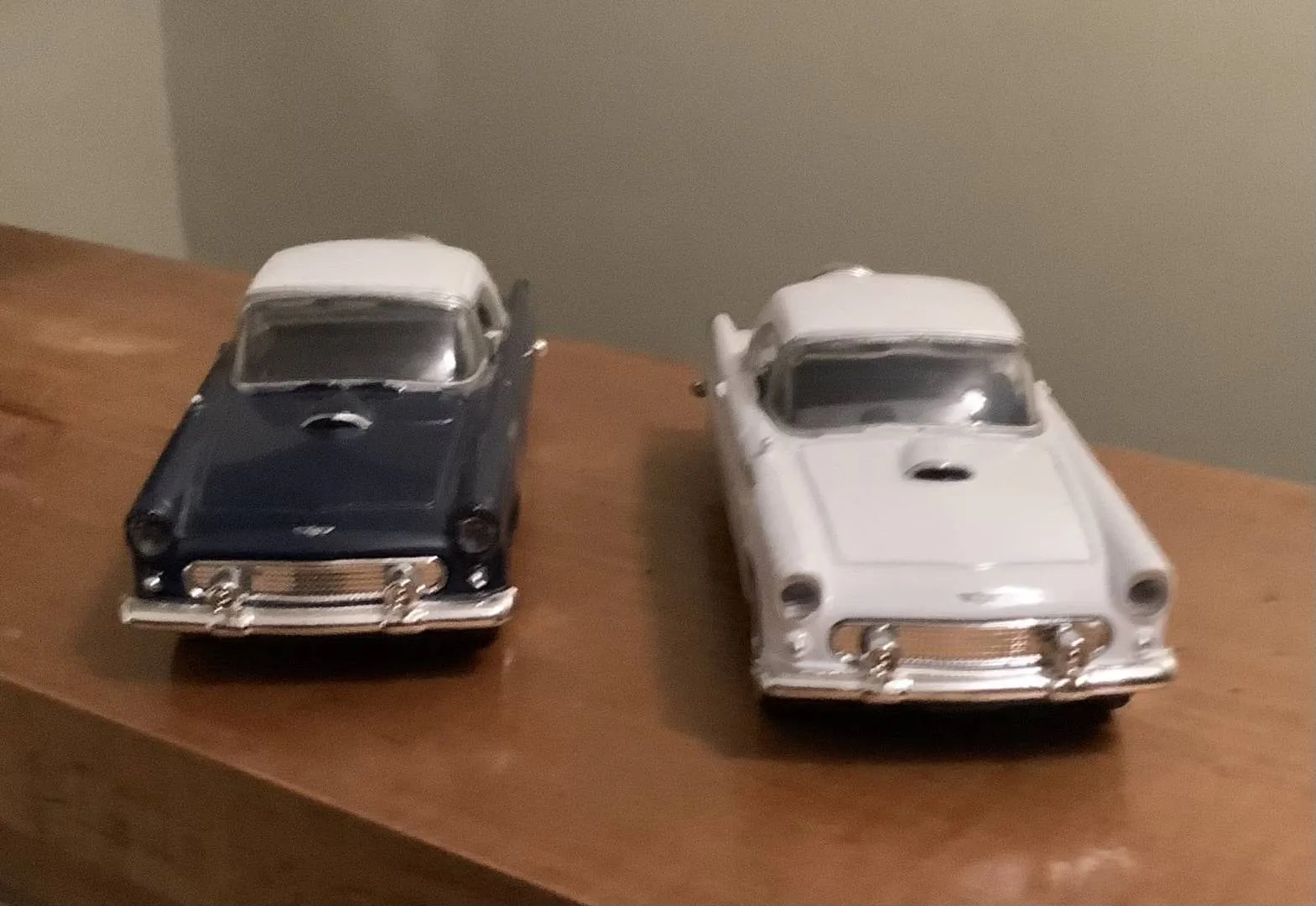 /img/46124-1966-thunderbird-diecast-collection.webp