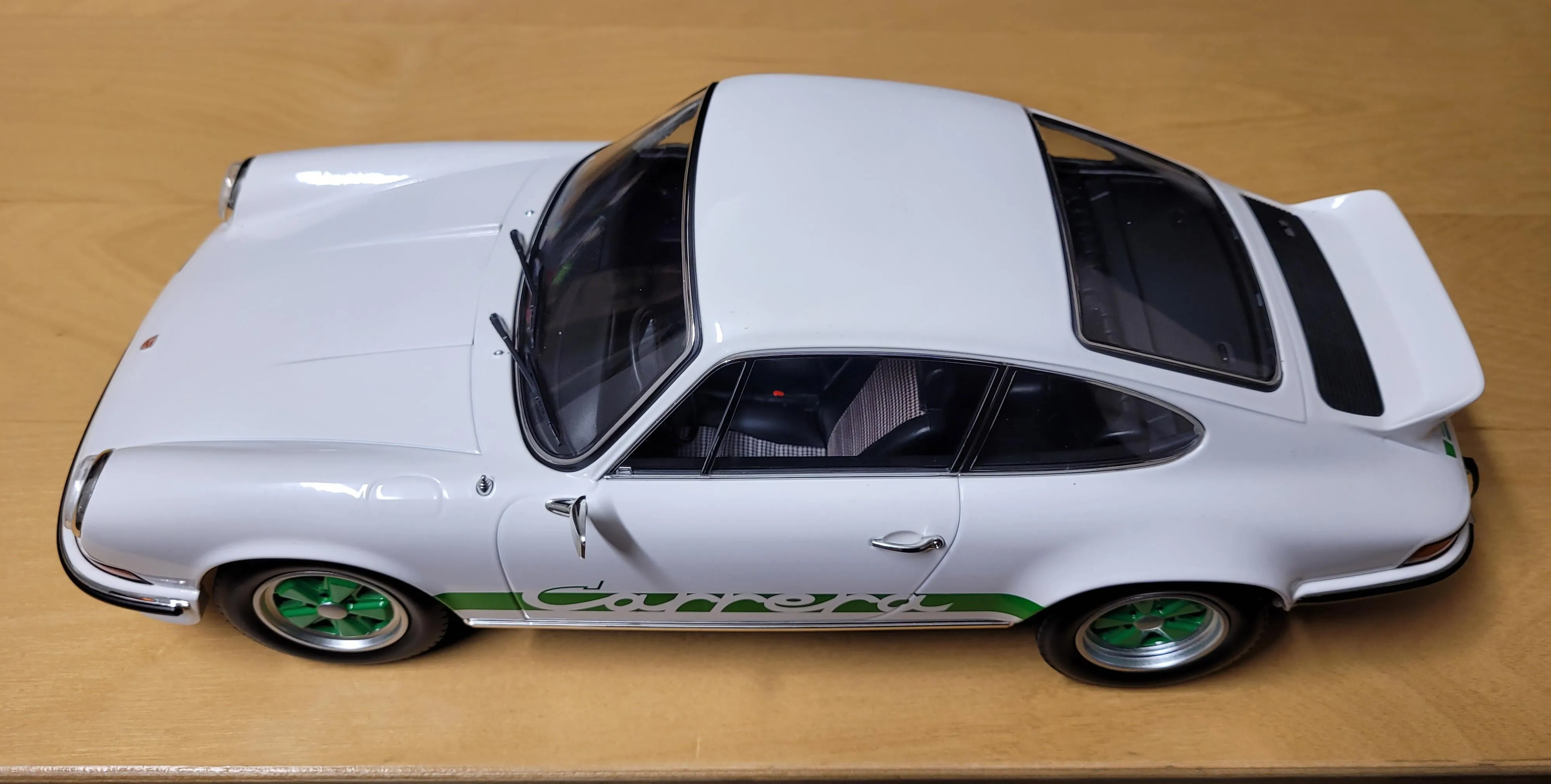 46125 displaying norev diecast cars