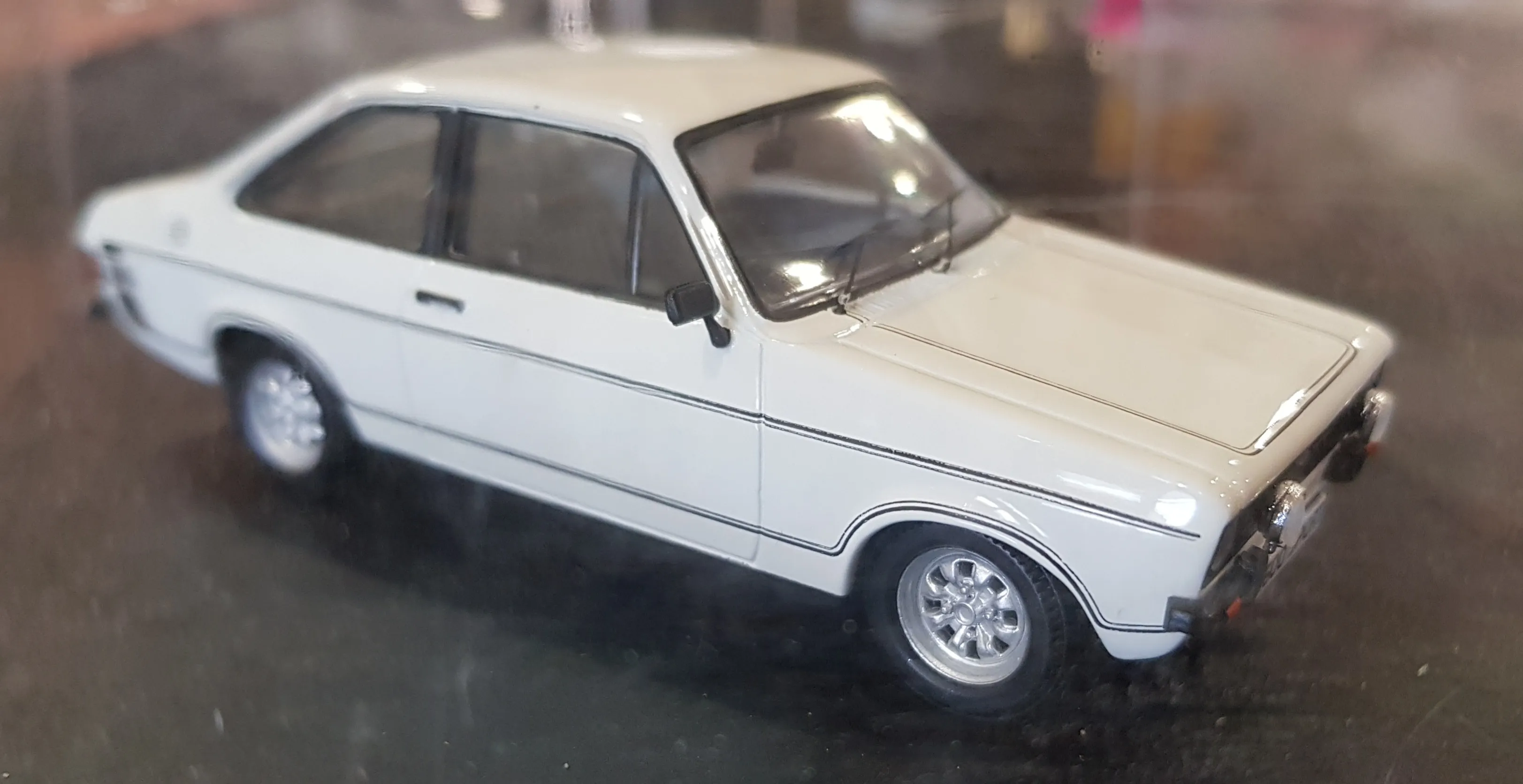 46150 ford escort mk1 rs1600 diecast