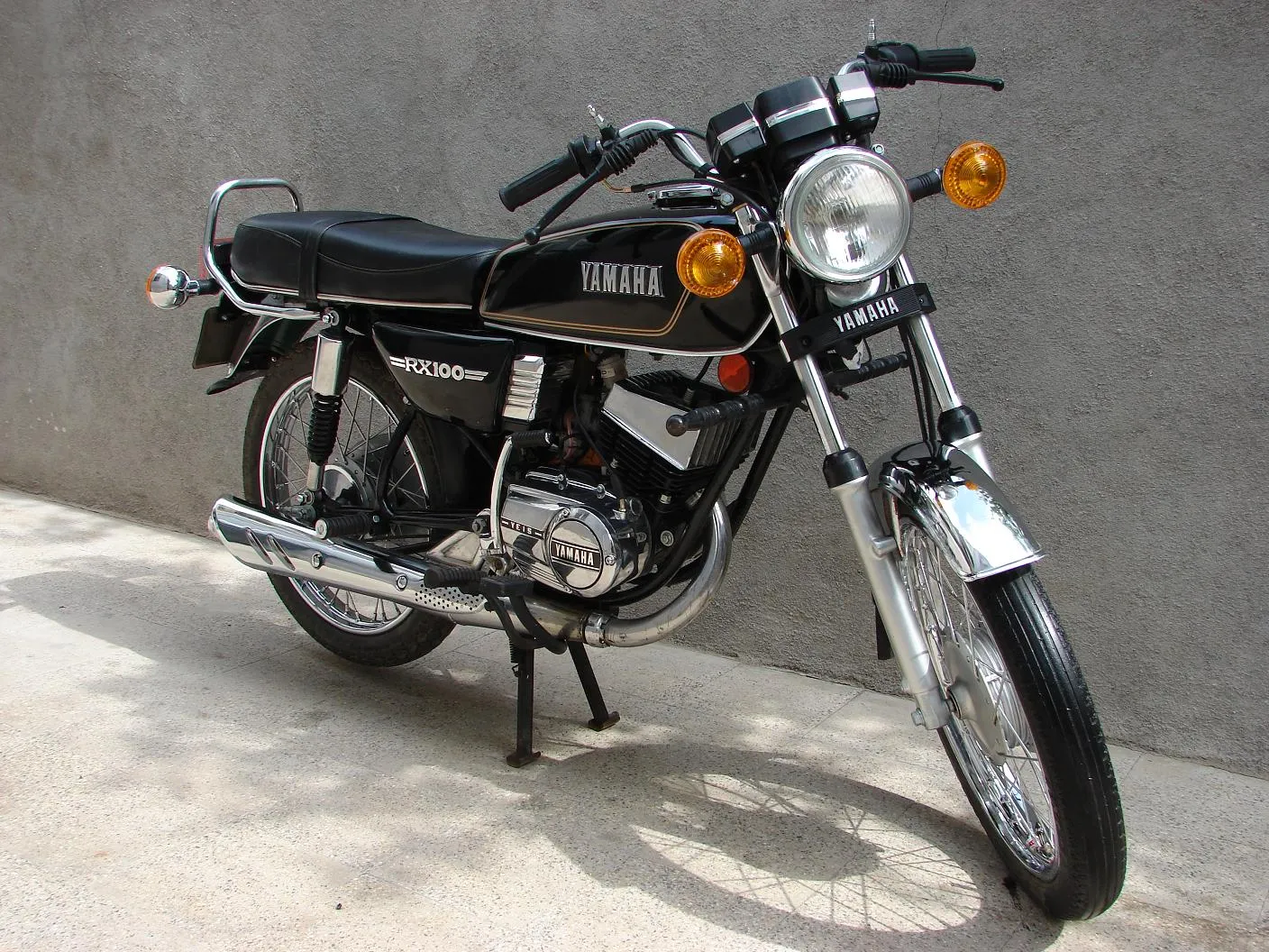 46181 rx100 diecast model 1