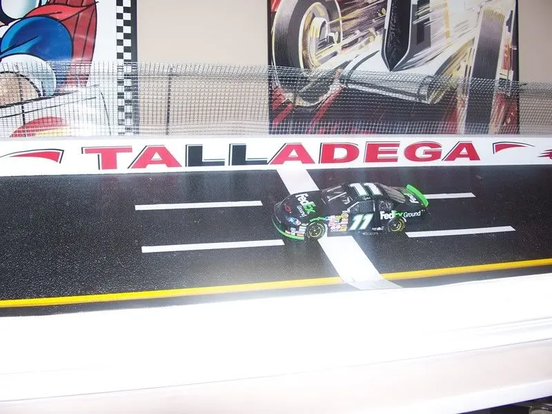 46225 dirt track racing diecast detail