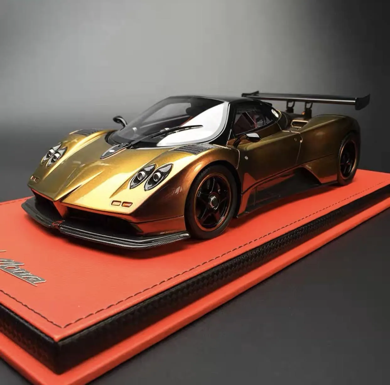 46226 pagani huayra diecast