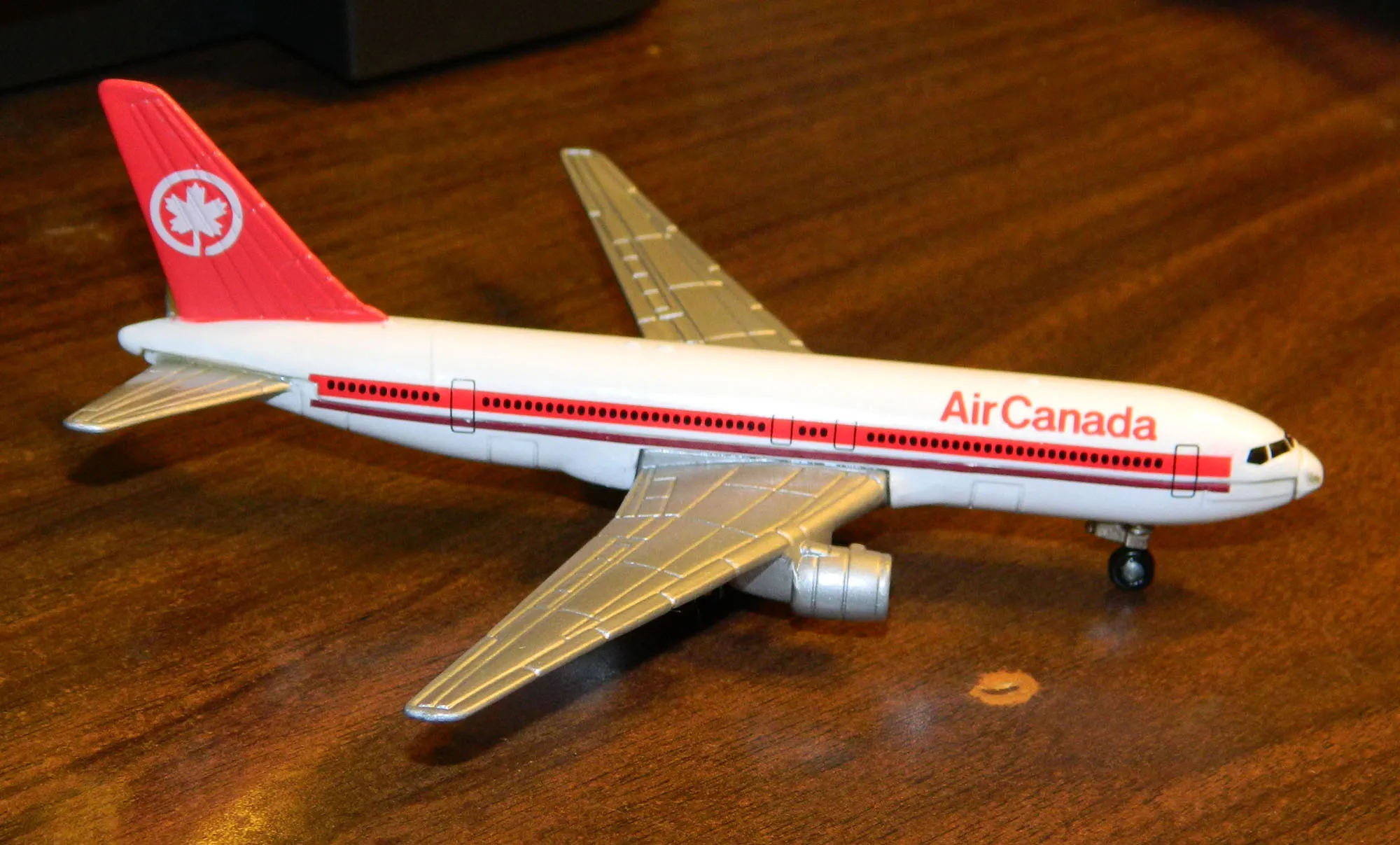46240 diecast airplane models budget