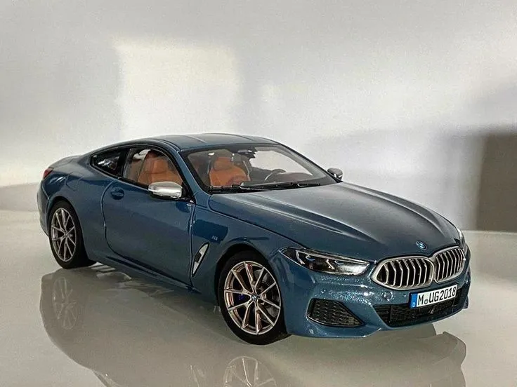 46253 bmw m8 diecast interior