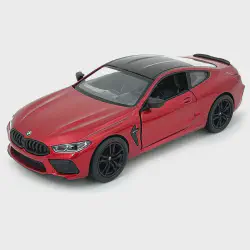 /img/46253-bmw-m8-diecast-manufacturing.webp
