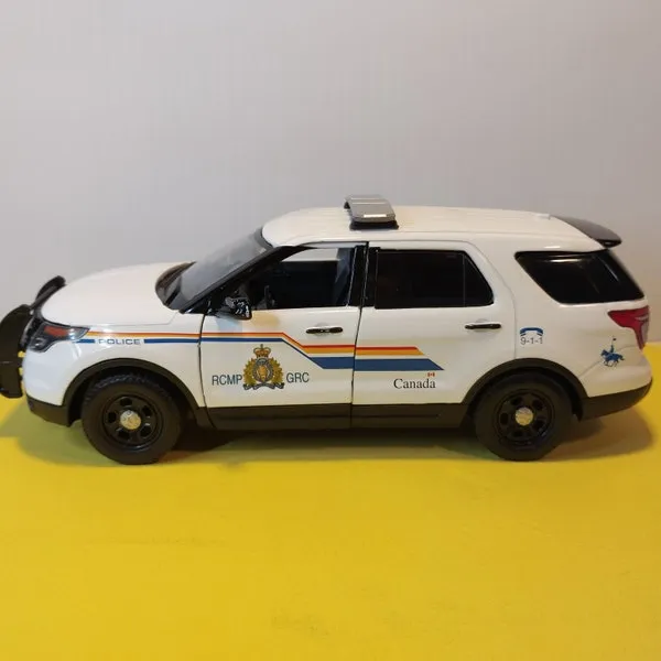 46263 custom diecast police car 4